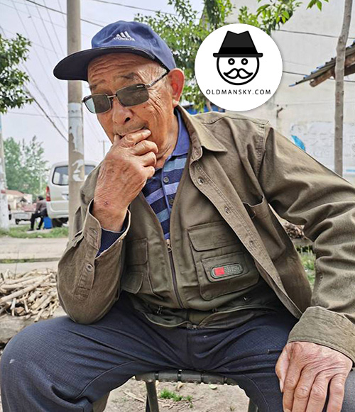 OLDMANSKY-135758 (1)