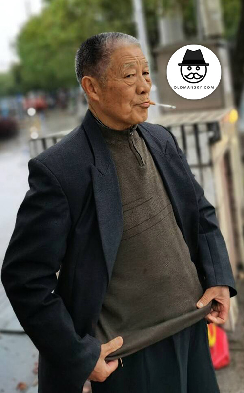 OLDMANSKY-193032 (1)