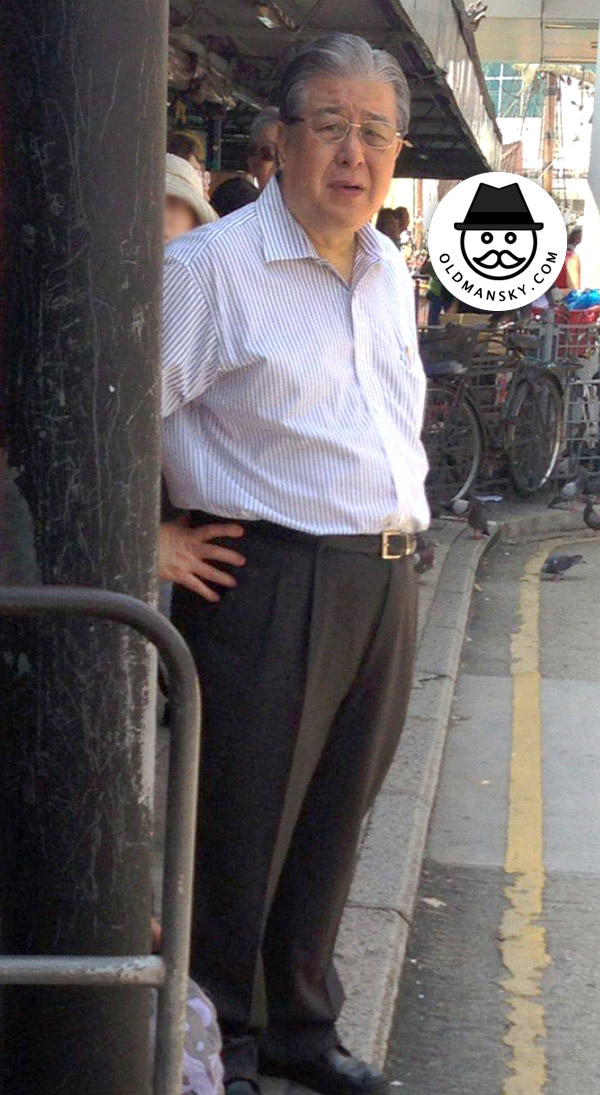 Handsome glasses old daddy was waiting bus in the bus station_07