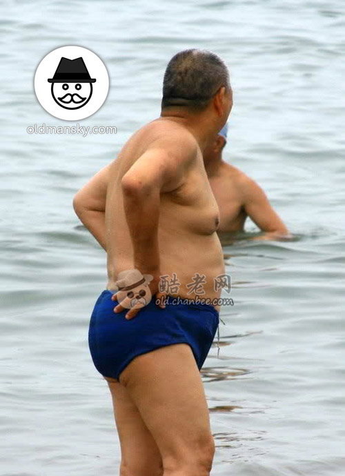 Chub swimming old daddy wore a deep blue underwear at the sea
